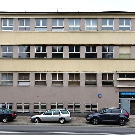 Hostel Powstaniec Wola - Private Rooms Warsaw Ngoại thất bức ảnh