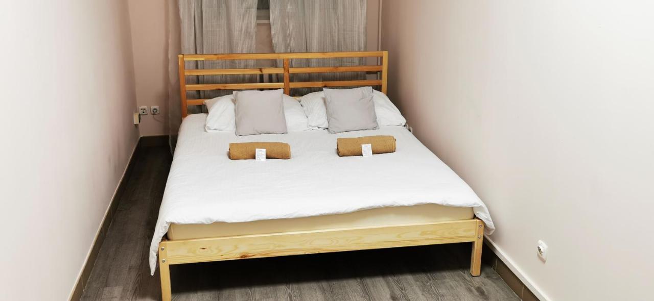 Hostel Powstaniec Wola - Private Rooms Warsaw Ngoại thất bức ảnh