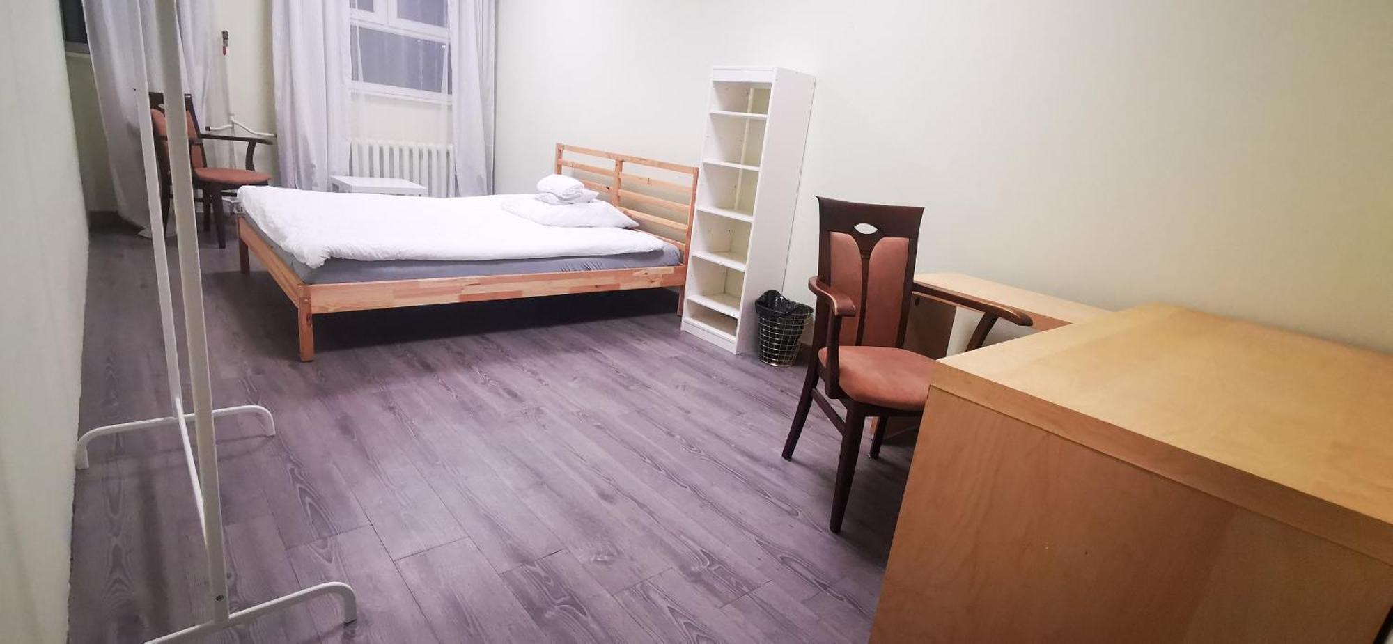 Hostel Powstaniec Wola - Private Rooms Warsaw Ngoại thất bức ảnh