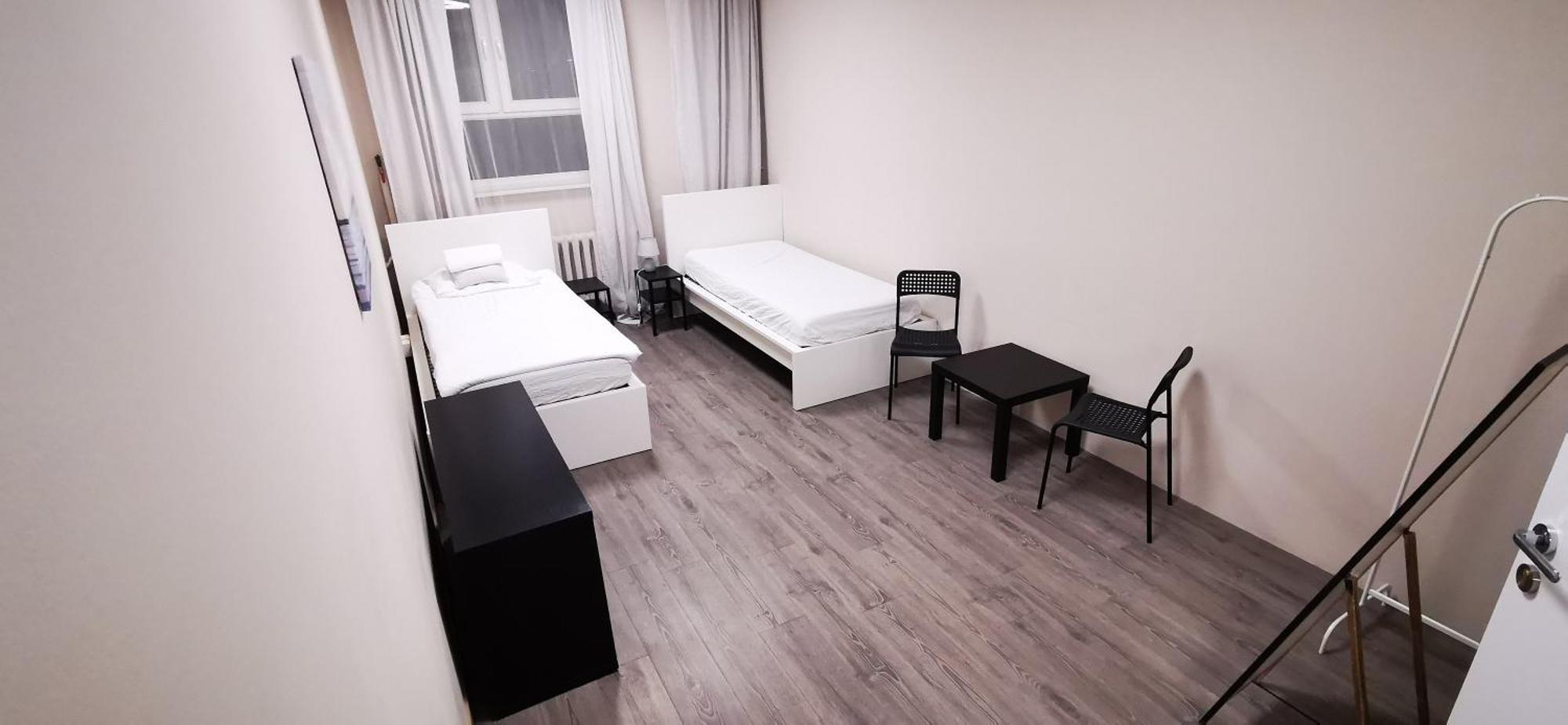Hostel Powstaniec Wola - Private Rooms Warsaw Ngoại thất bức ảnh