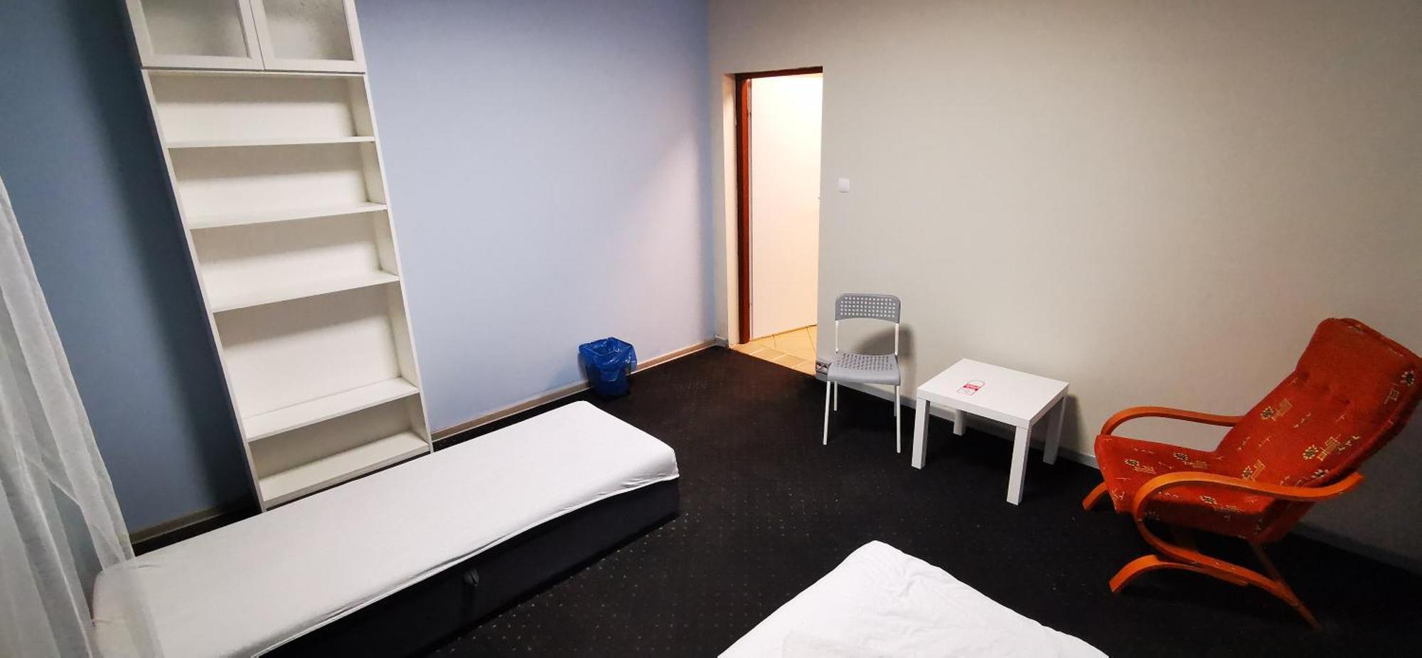 Hostel Powstaniec Wola - Private Rooms Warsaw Ngoại thất bức ảnh