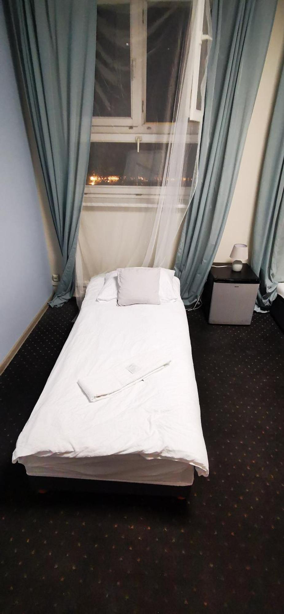 Hostel Powstaniec Wola - Private Rooms Warsaw Ngoại thất bức ảnh